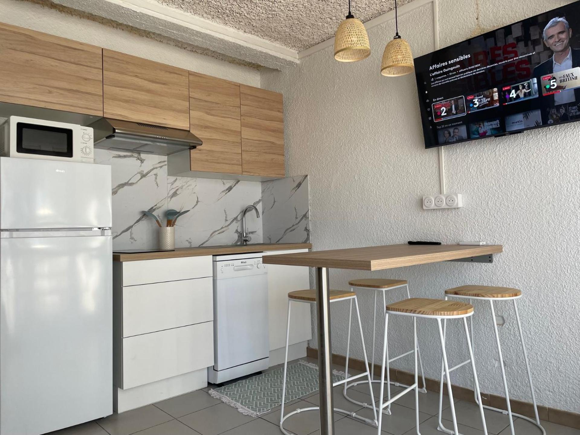 Studio Cosy A 300M De La Mer, Face Aux Festivals, Derriere La Night Life 르발카레스 외부 사진