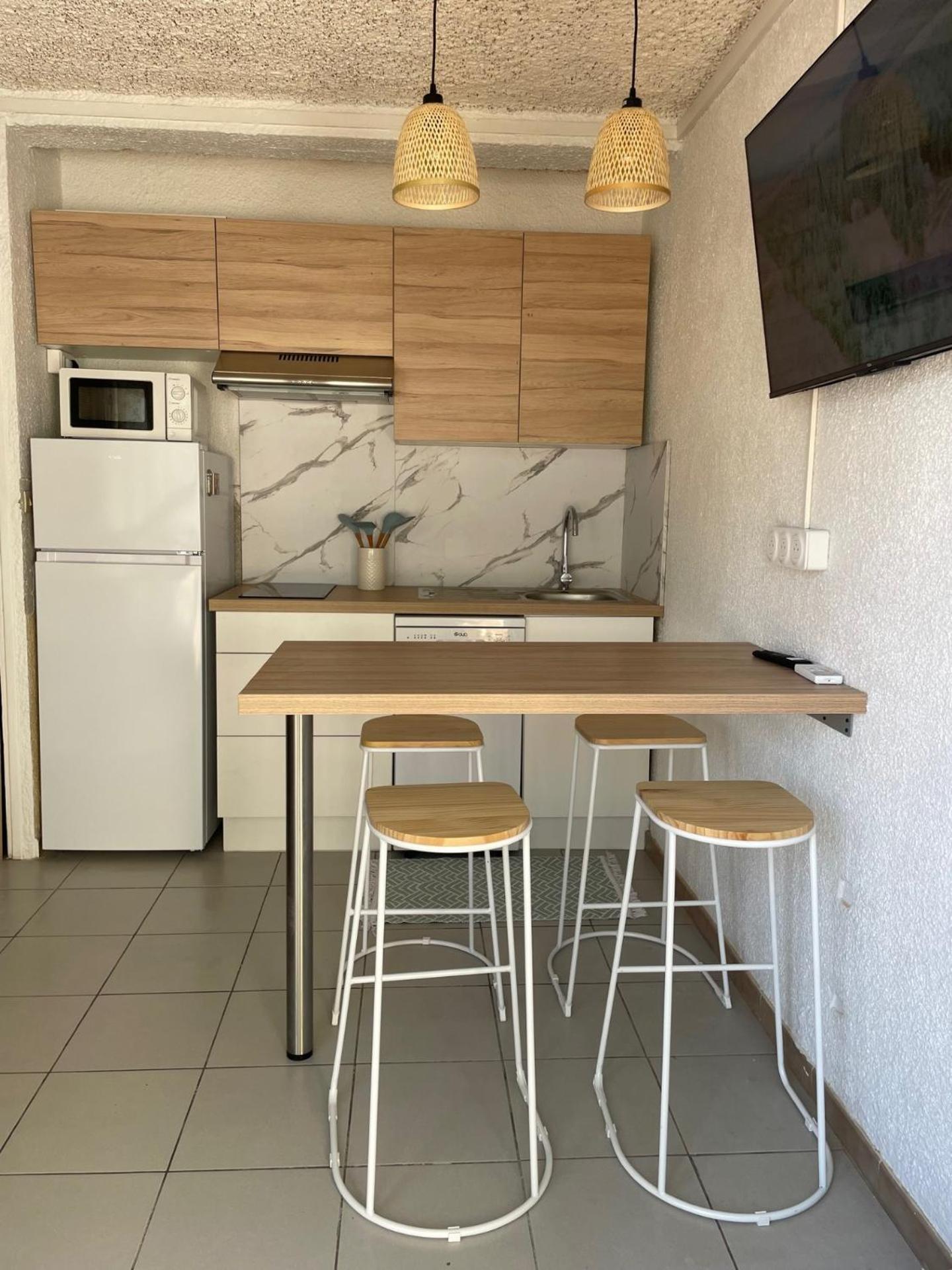 Studio Cosy A 300M De La Mer, Face Aux Festivals, Derriere La Night Life 르발카레스 외부 사진